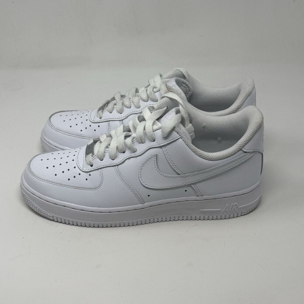 Nike Air Force 1 '07 Low Womens 9 Triple White Leather Athletic Shoes Sneakers - Picture 4 of 16